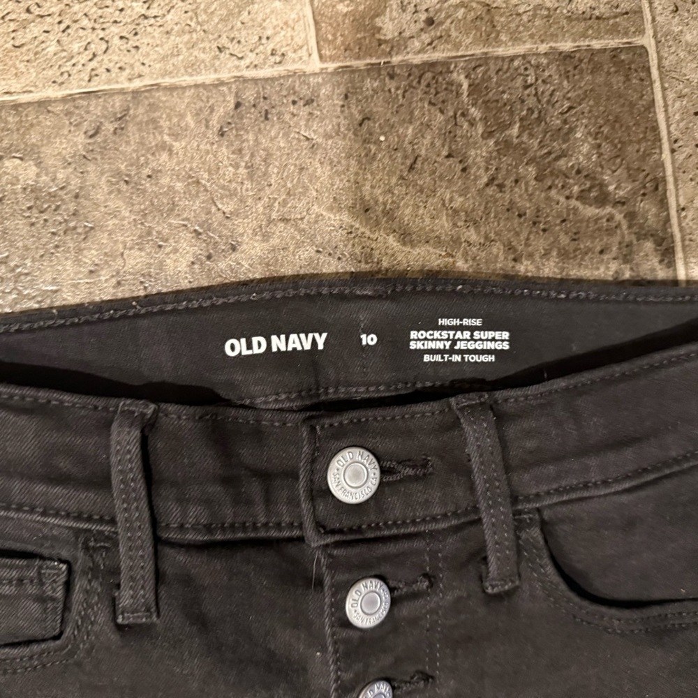 Old Navy Women's Blue and Black Skinny Jeans - Picture 5 of 11